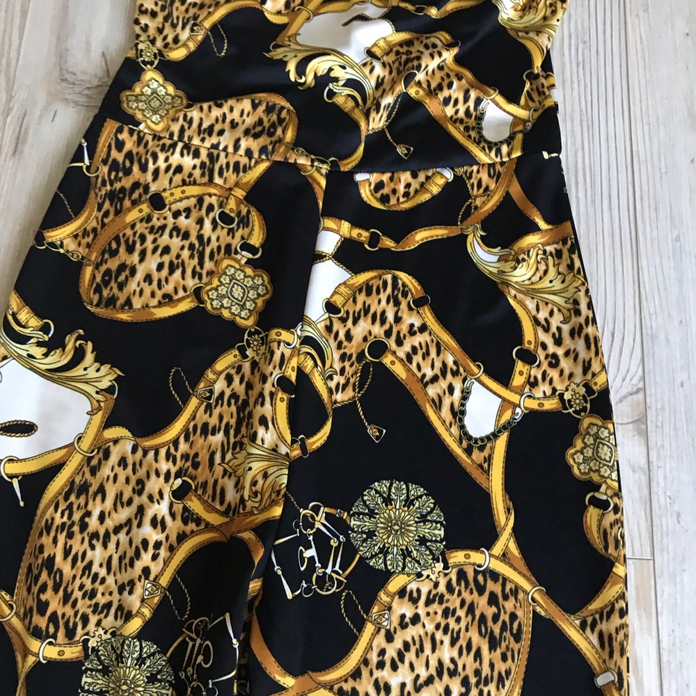Jumpsuits. - Picture 4 of 8